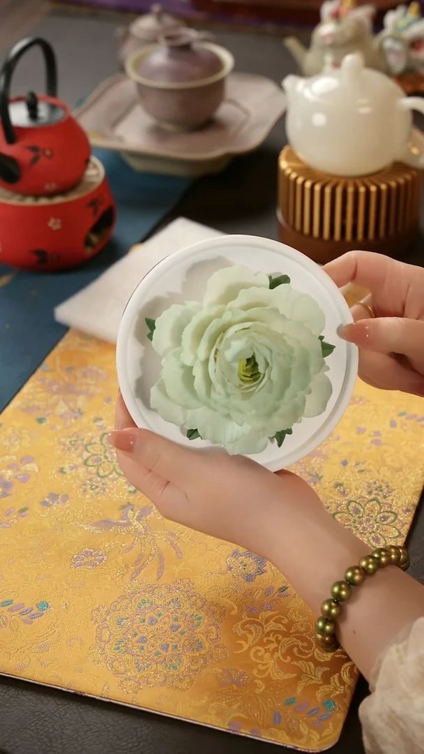 青云茶斋绿色牡丹摆件