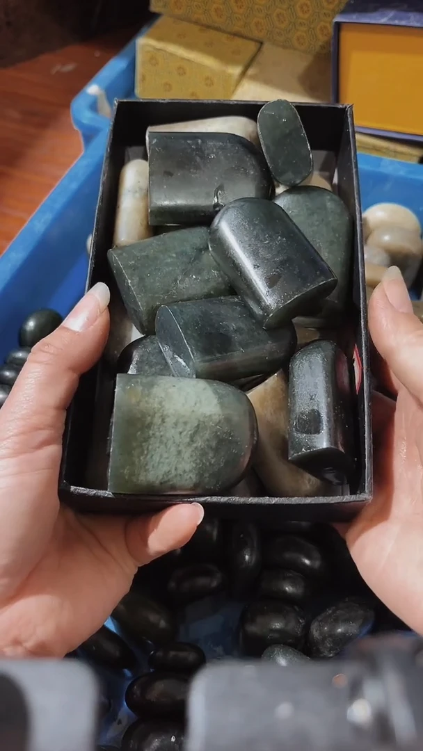 寿山石李*毛瑕疵不规则章