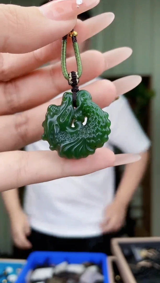 和田玉未镶嵌挂件拍一发一，多样性发货！