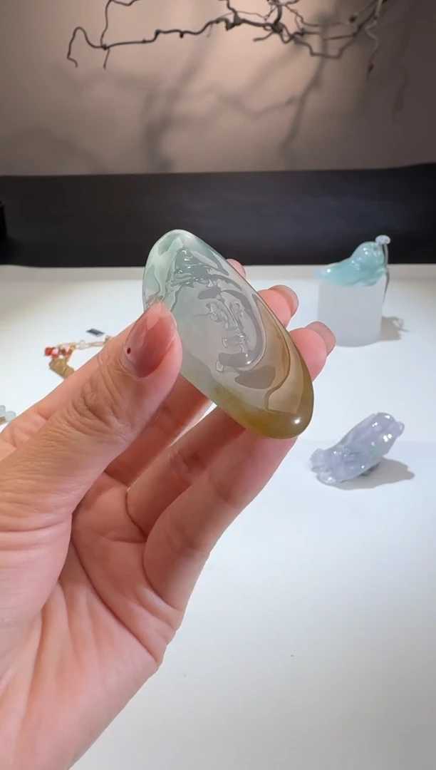【闪购商品】翡翠颈饰未镶嵌【舒雅】
