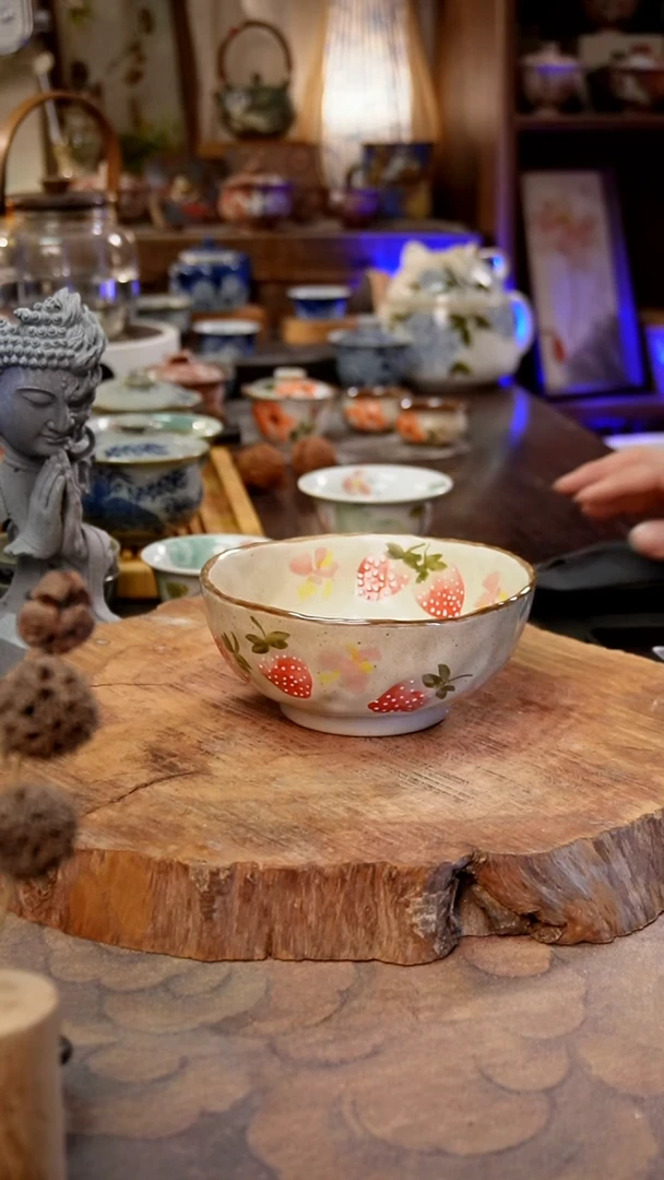 杯子草莓手工手绘手工手绘