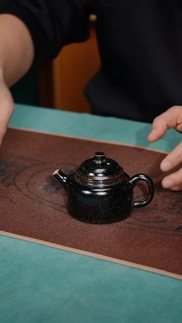 【闪购商品】21-2德钟壶（浩然堂）