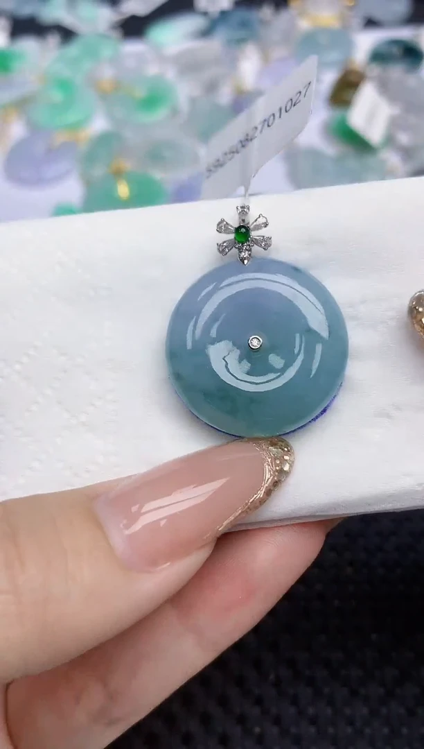 颈饰18K金镶嵌翡翠429   天然翡翠A货  百元以上9米证书费自理