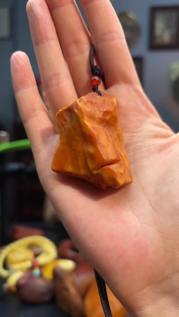 琥珀颈饰未镶嵌吊坠