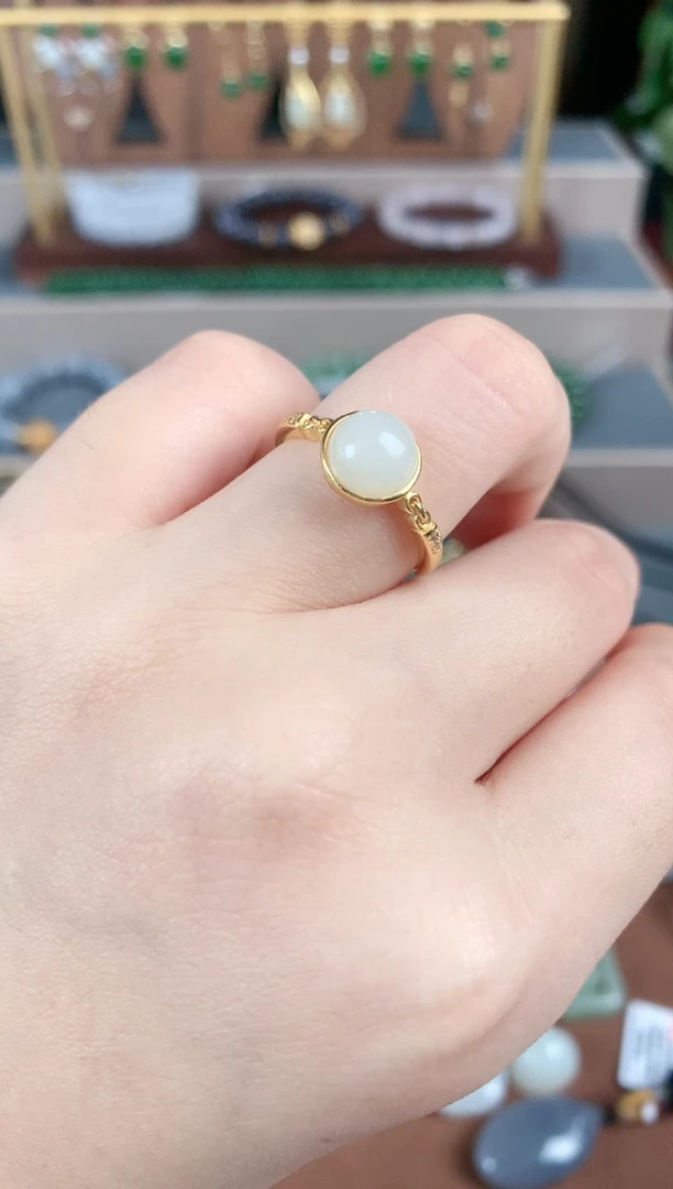 银S925镶嵌戒指和田玉1