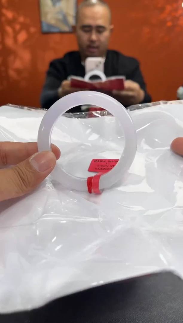 未镶嵌手镯翡翠3