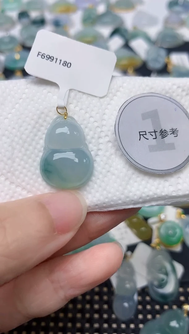 颈饰18K金镶嵌翡翠天然缅甸A货翡翠