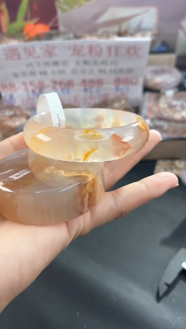 未镶嵌手镯石英质玉60