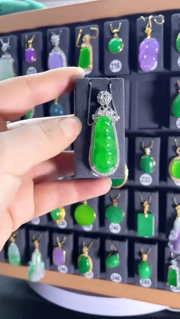 【闪购商品】翡翠耳饰银S925镶嵌225...