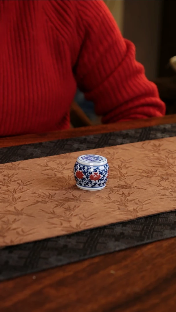 【闪购商品】杯子青源器语青花釉里红缠枝莲小鼓盖置