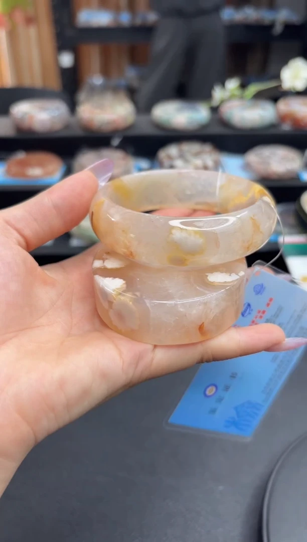 未镶嵌手镯石英质玉A460(61圈赠送镯心)