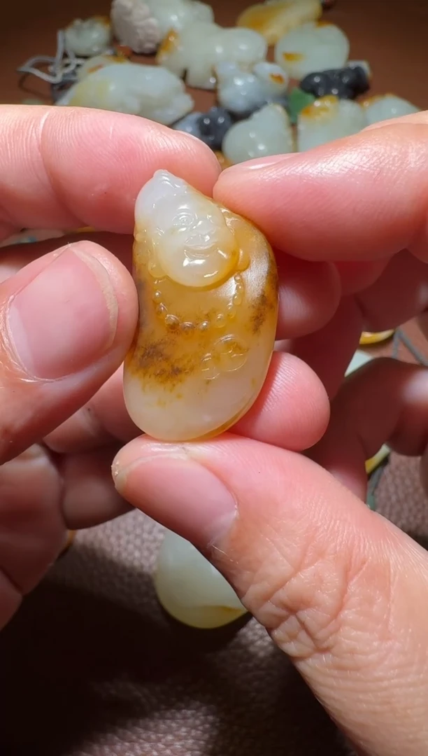 未镶嵌和田玉挂件和田玉