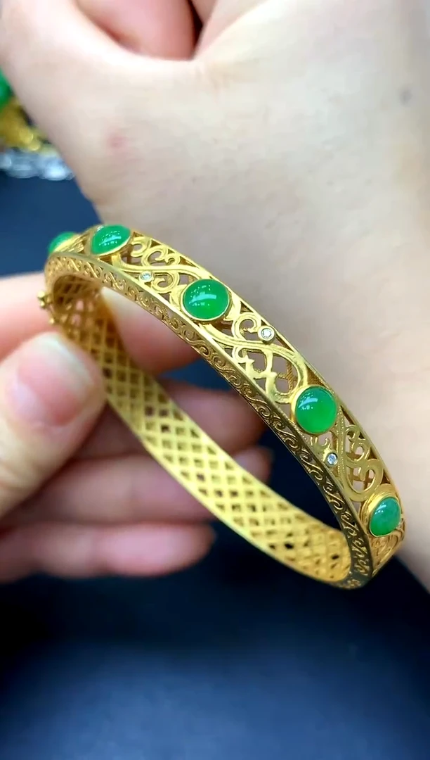 18K金镶嵌手镯翡翠567-中国好珍宝