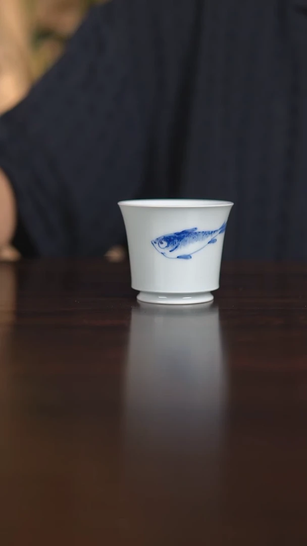 青花写意马蹄杯/鱼80cc