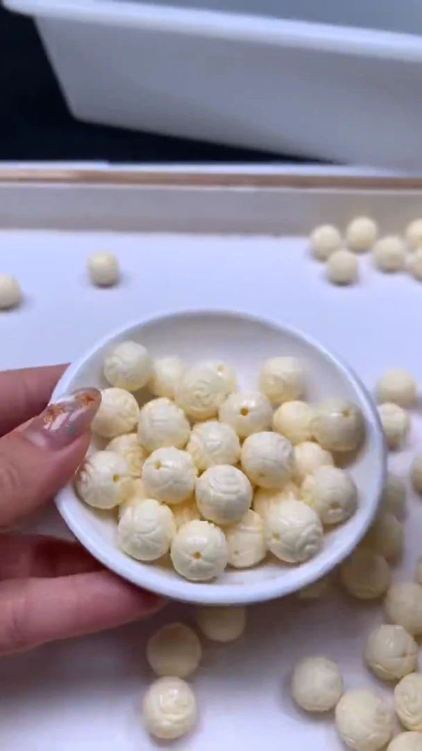 菩提散珠E893牙牙 果 玫瑰花珠 14mm2个5.8元