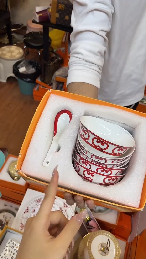 杯鸿辉家品牌瓷器，京东包邮！