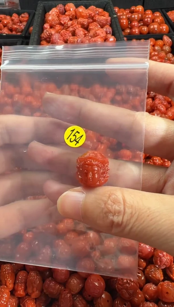 颈饰未镶嵌南红玛瑙1