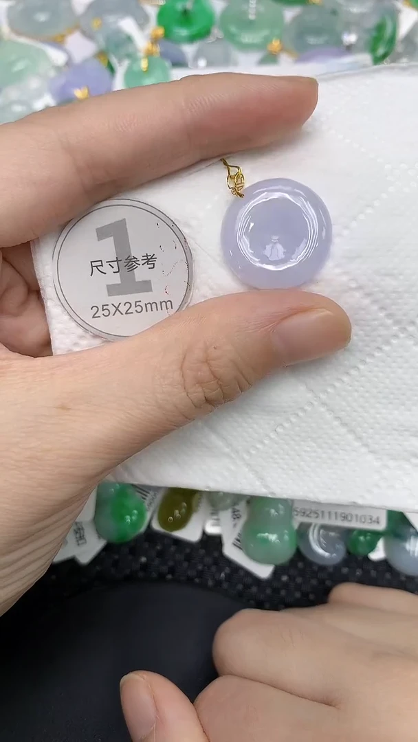 颈饰18K金镶嵌翡翠1111111111