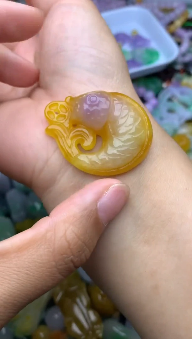 颈饰未镶嵌翡翠天然缅甸翡翠吊坠