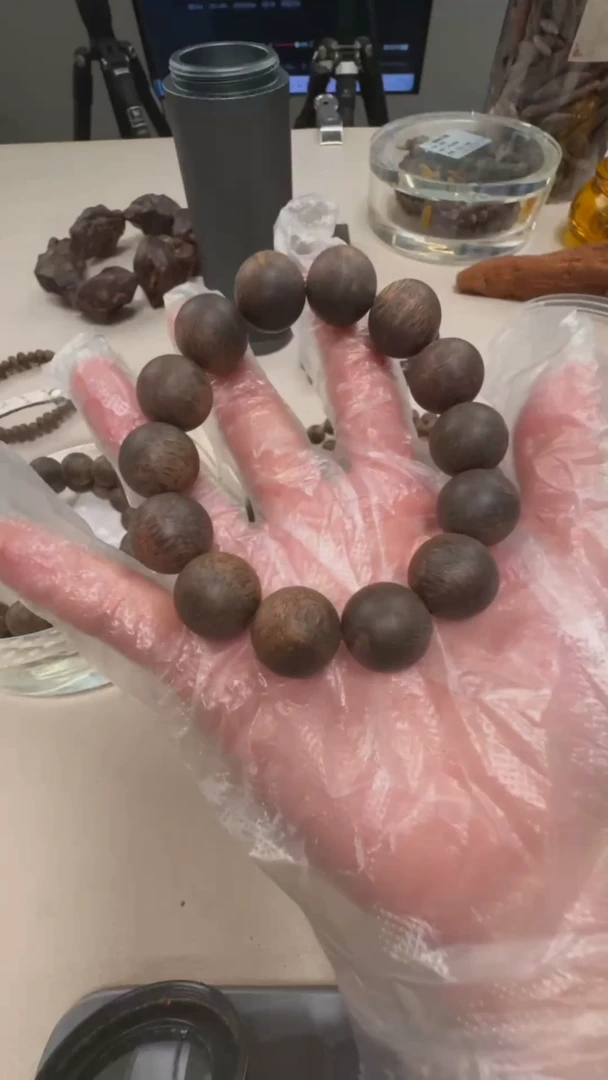 香港沉水黑棋全品相16mm+