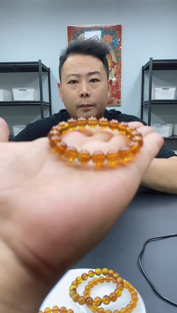 未镶嵌琥珀手串卡9+  多样性发其一