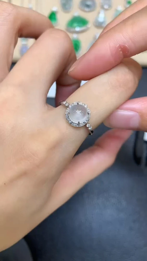 18K金镶嵌戒指翡翠蛋面【无服务费