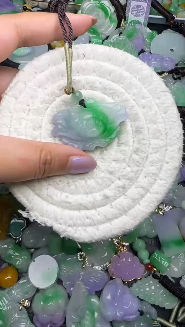 颈饰未镶嵌翡翠缅甸翡翠吊坠