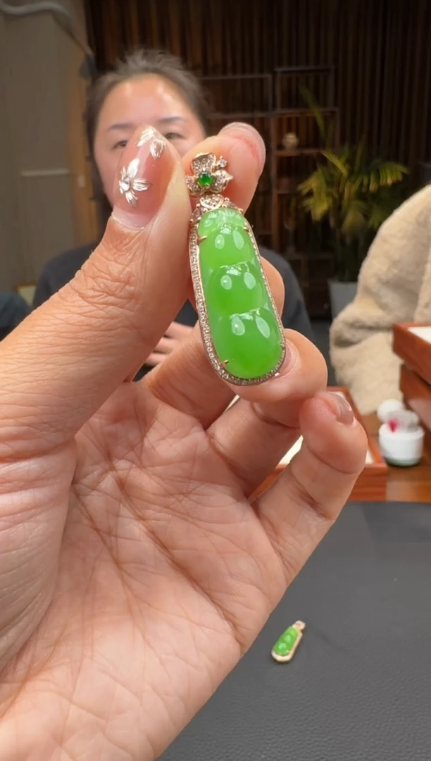 【闪购商品】和田玉17818K金镶嵌1.23赵玉