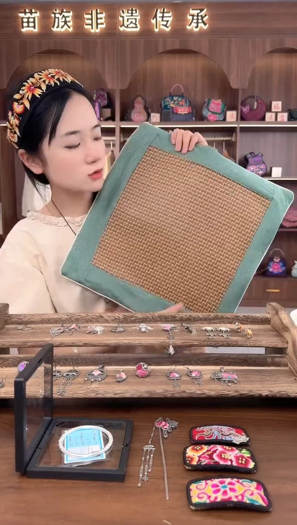 织绣扶光苗绣传承L25