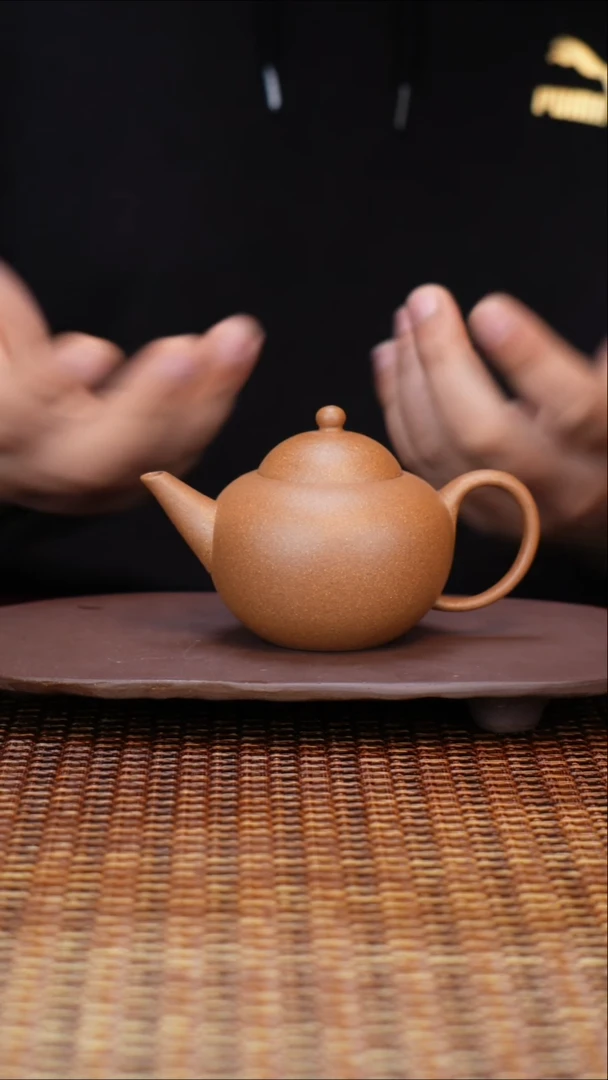 茶壶紫砂汀禾紫砂老黄段《元宝水平》160cc