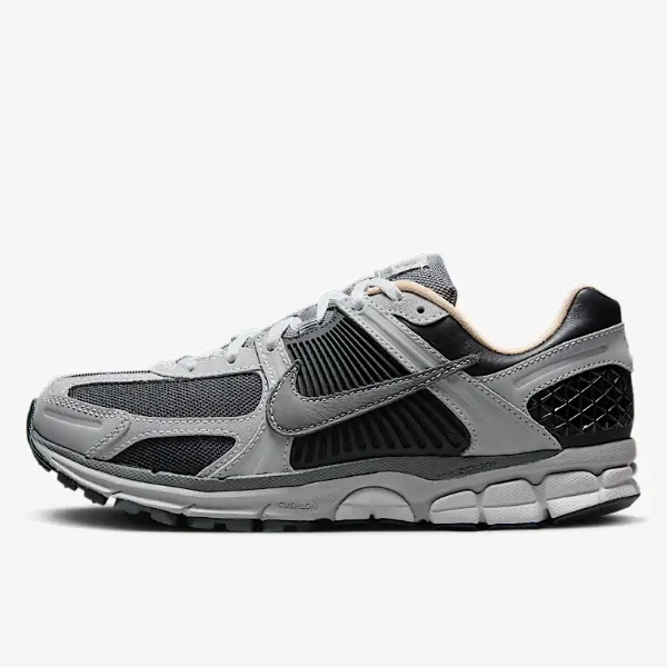 Nike耐克男子ZOOM VOMERO 5运动跑步鞋HV5982-001