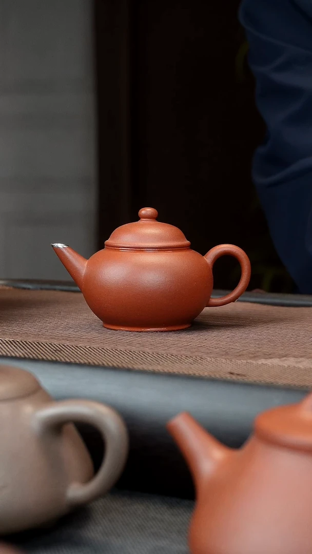 【闪购商品】紫砂茶壶包银 红黄泥 水平壶 120CC