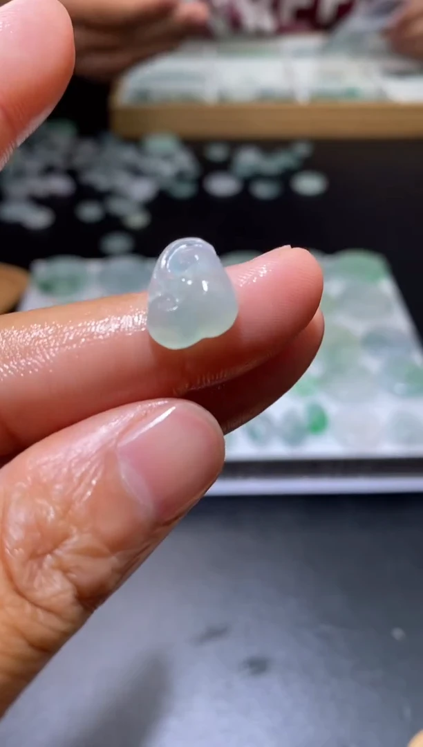 【闪购商品】定制翡翠未镶嵌翡翠毛货~