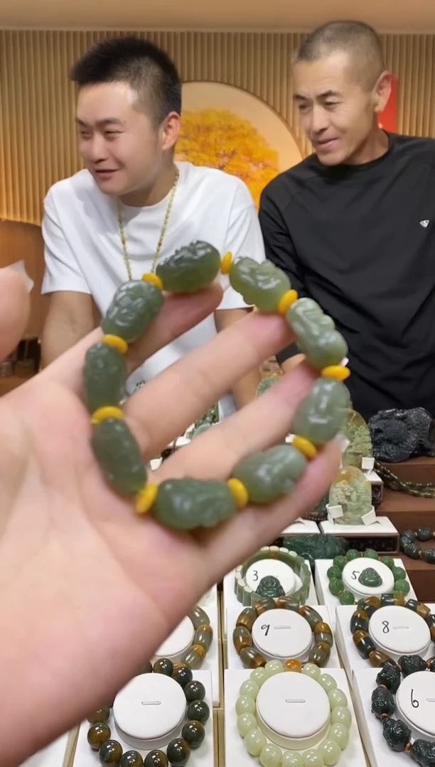 【闪购商品】和田玉手串未镶嵌多样性随机发一