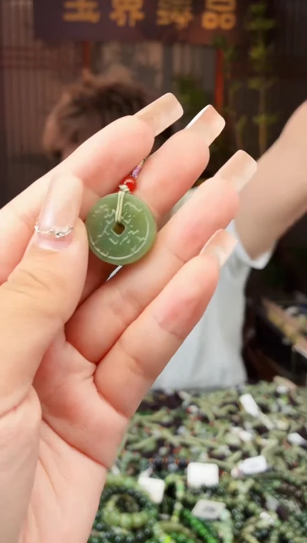 和田玉未镶嵌颈饰拍一发一