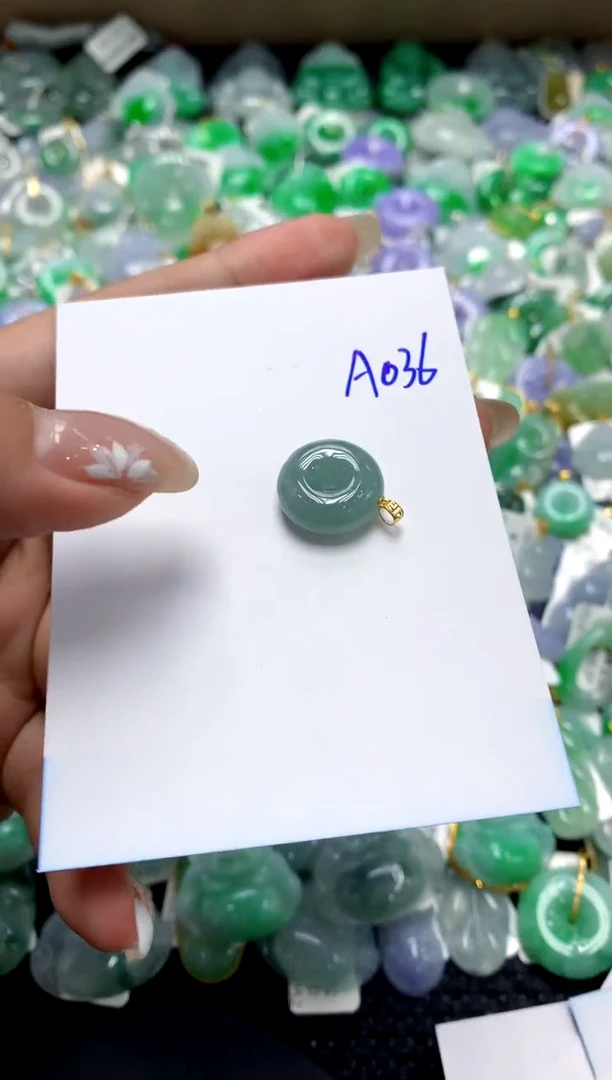 【闪购商品】翡翠颈饰18K金镶嵌1111111111111111