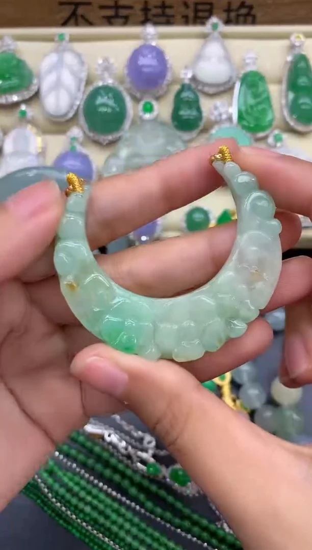 翡翠未镶嵌颈饰165-中国好珍宝