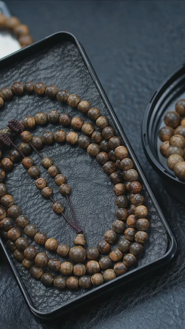 【闪购商品】沉香手串柬埔寨菩萨棋沉水0.6多圈多样式发一