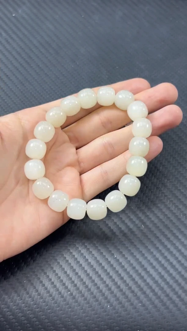手串未镶嵌和田玉黑山微色差卡12手串M
