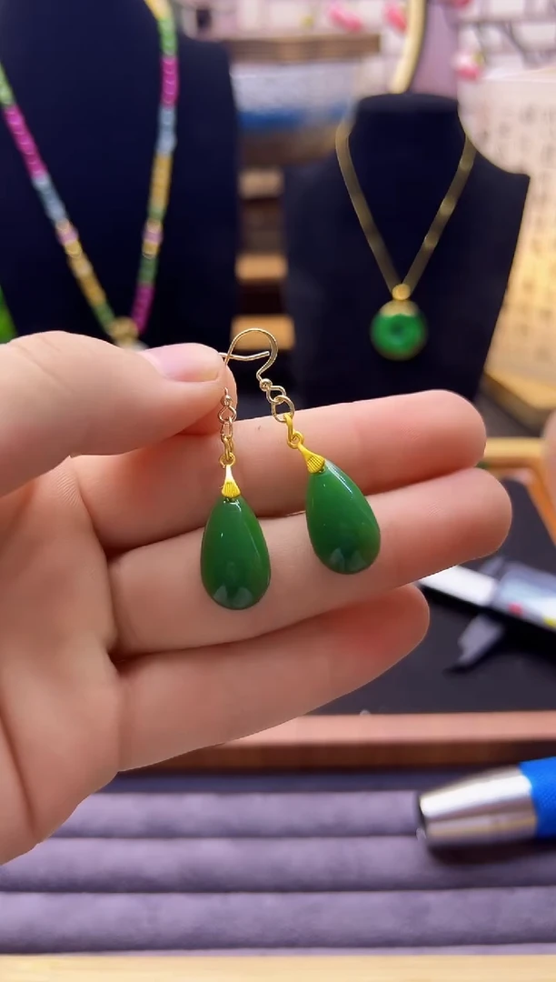 【闪购商品】和田玉耳饰14K金镶嵌E119