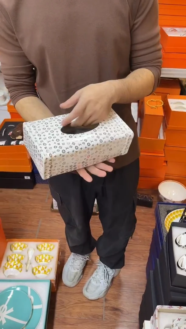 杯鸿辉家品牌瓷器，京东包邮！