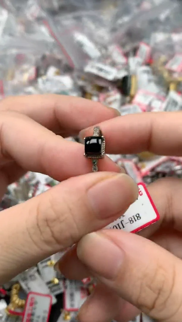 翡翠戒指银S925镶嵌天然A货缅甸翡翠