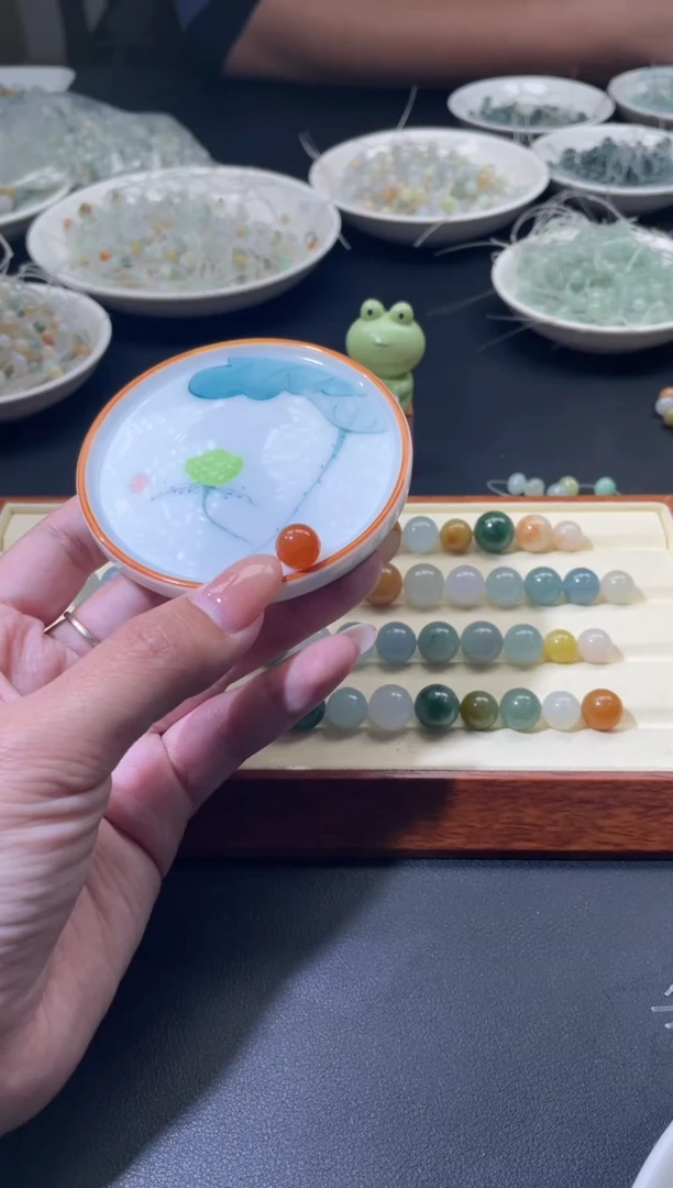 颈饰未镶嵌翡翠可*多翡翠净货