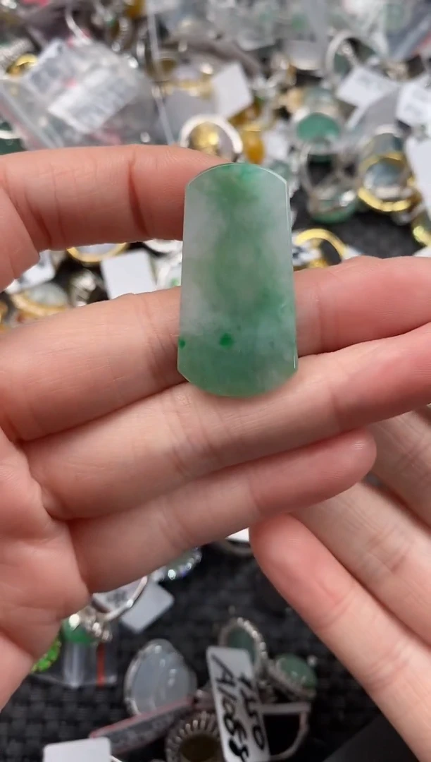 未镶嵌戒指翡翠999               10