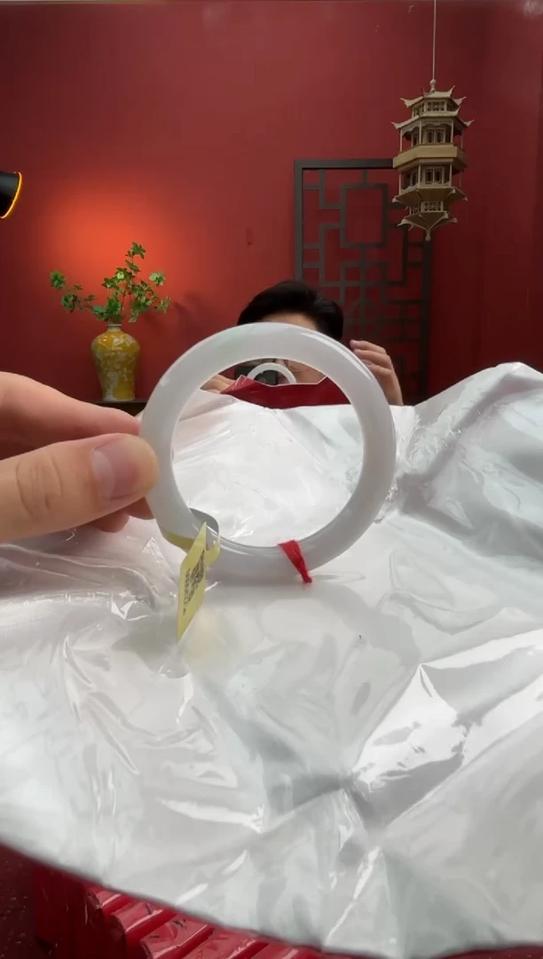 未镶嵌手镯（圆镯）翡翠翡翠手镯3