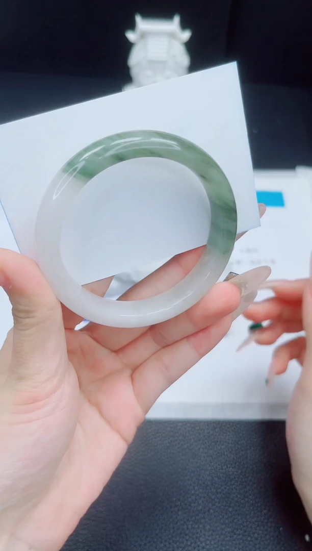 石英质玉手镯未镶嵌7-56.5