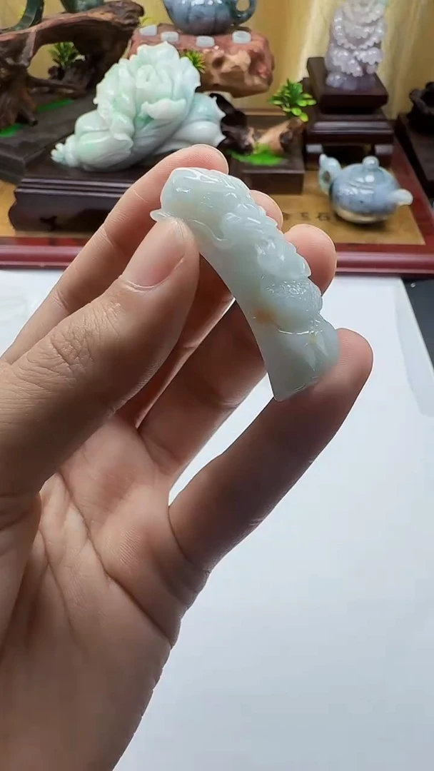 吊坠(不含链)未镶嵌翡翠1