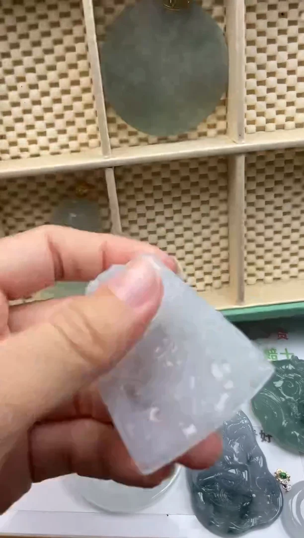 颈饰未镶嵌翡翠Q****ᴷ翡翠挂件