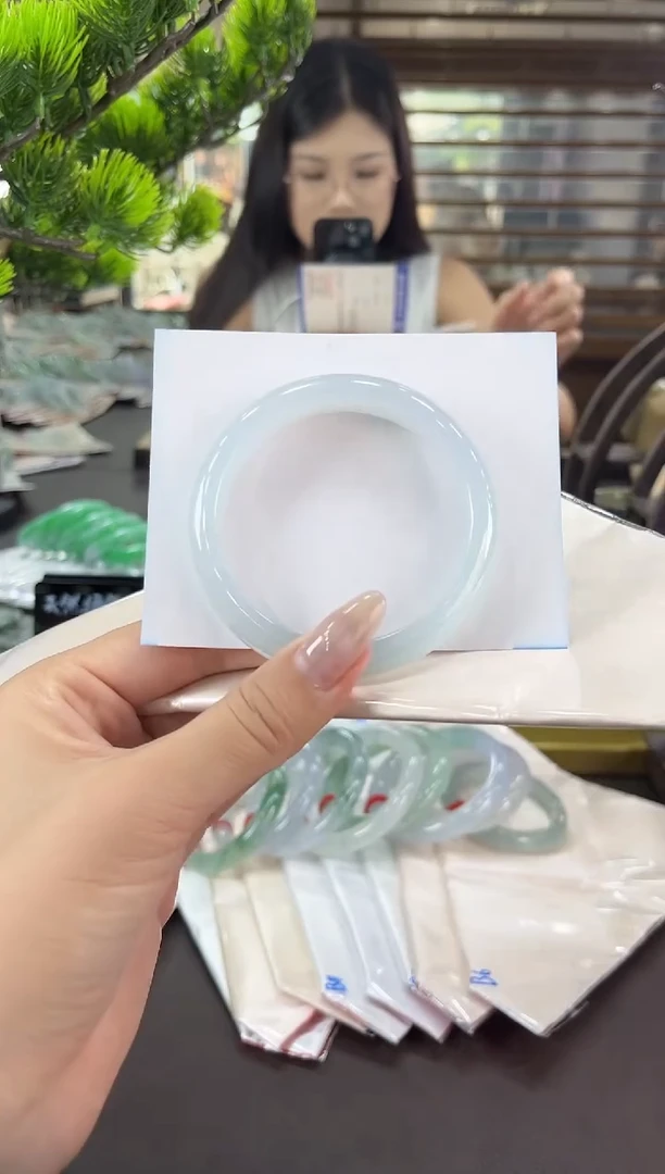 翡翠手镯未镶嵌63