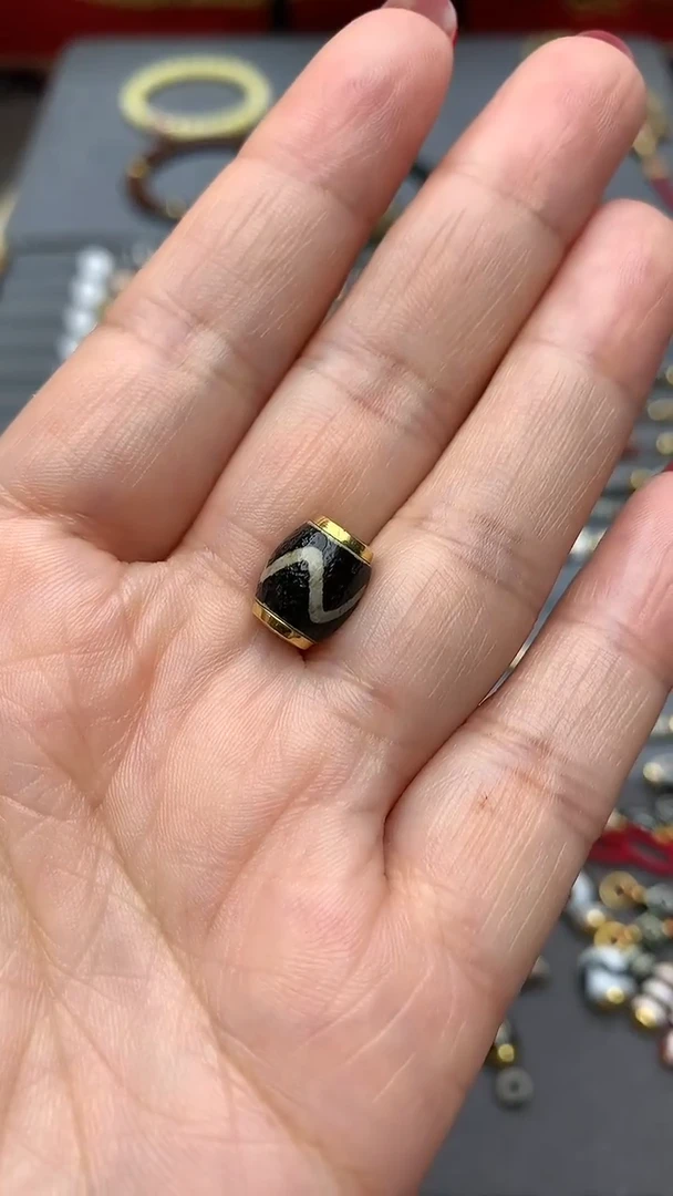 【闪购商品】玛瑙/玉髓单珠18K金镶嵌20250201